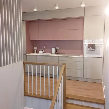 Apartament Różany *